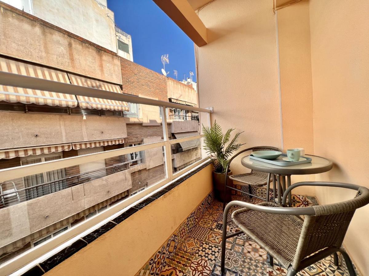 Downtown Apartment By United Renters Alicante Ngoại thất bức ảnh